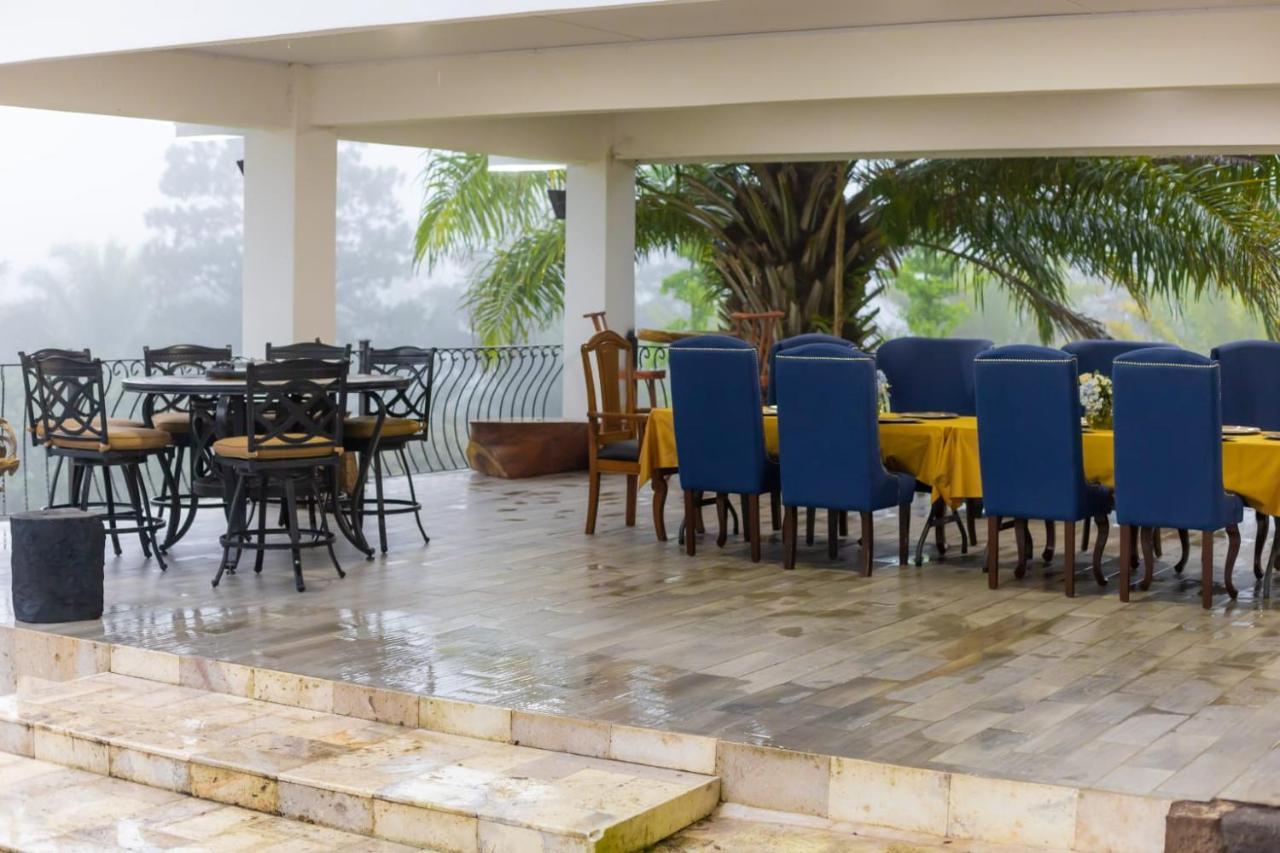 Hotel Cocoview, Bar & Restaurante Valle de Angeles Exterior photo